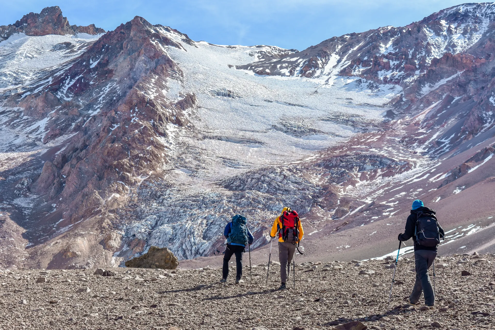 Trekking de acercamiento hacia el Campo Base