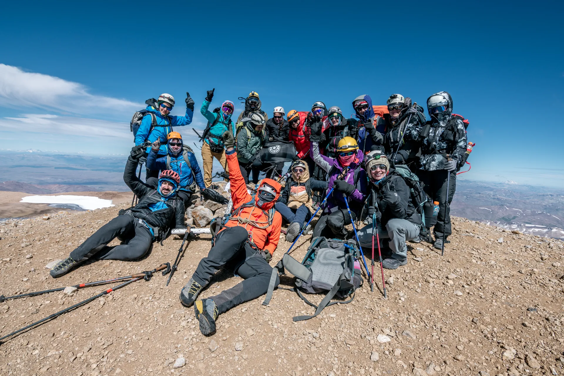 Grupo en la cumbre del Domuyo